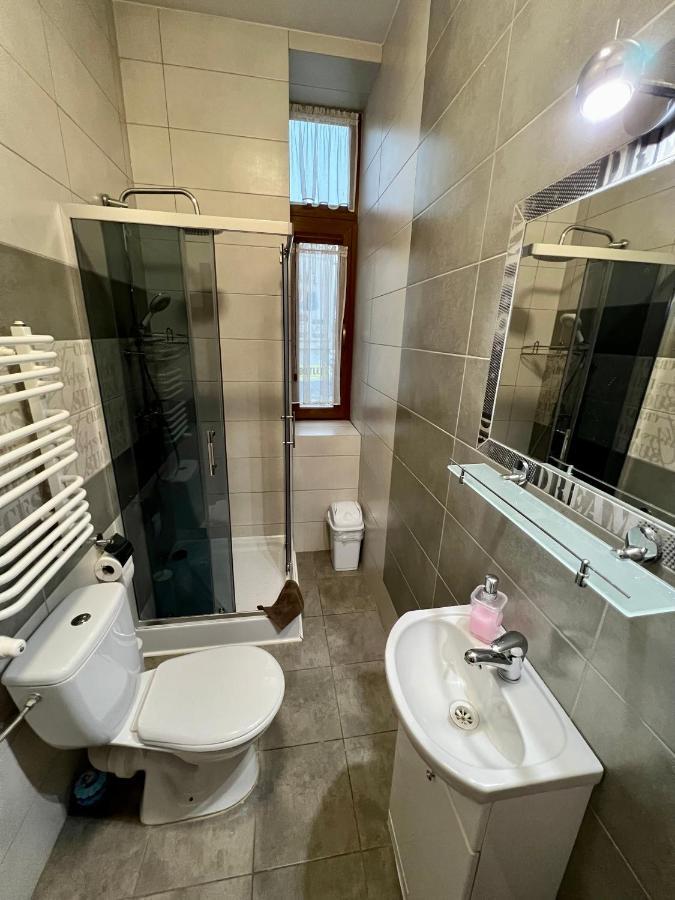 Apartamenty Ostrowiec - Pokoje Gościnne Centrum Ostrowiec Świętokrzyski Zewnętrze zdjęcie