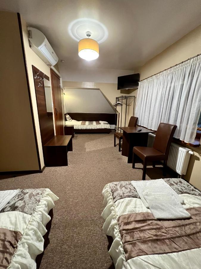 Apartamenty Ostrowiec - Pokoje Gościnne Centrum Ostrowiec Świętokrzyski Zewnętrze zdjęcie
