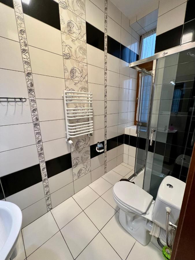 Apartamenty Ostrowiec - Pokoje Gościnne Centrum Ostrowiec Świętokrzyski Zewnętrze zdjęcie