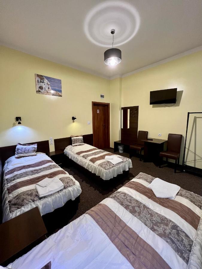 Apartamenty Ostrowiec - Pokoje Gościnne Centrum Ostrowiec Świętokrzyski Zewnętrze zdjęcie