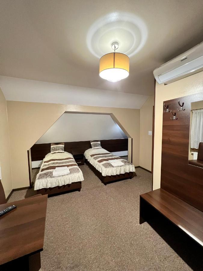 Apartamenty Ostrowiec - Pokoje Gościnne Centrum Ostrowiec Świętokrzyski Zewnętrze zdjęcie