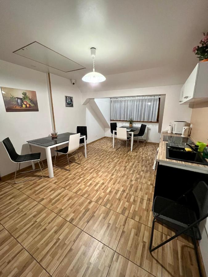 Apartamenty Ostrowiec - Pokoje Gościnne Centrum Ostrowiec Świętokrzyski Zewnętrze zdjęcie