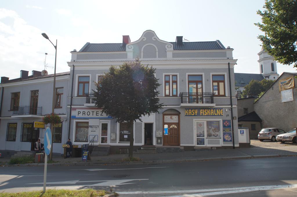 Apartamenty Ostrowiec - Pokoje Gościnne Centrum Ostrowiec Świętokrzyski Zewnętrze zdjęcie